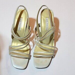 Leather Ann Marino Chunky Heels in Champagne color Size 8